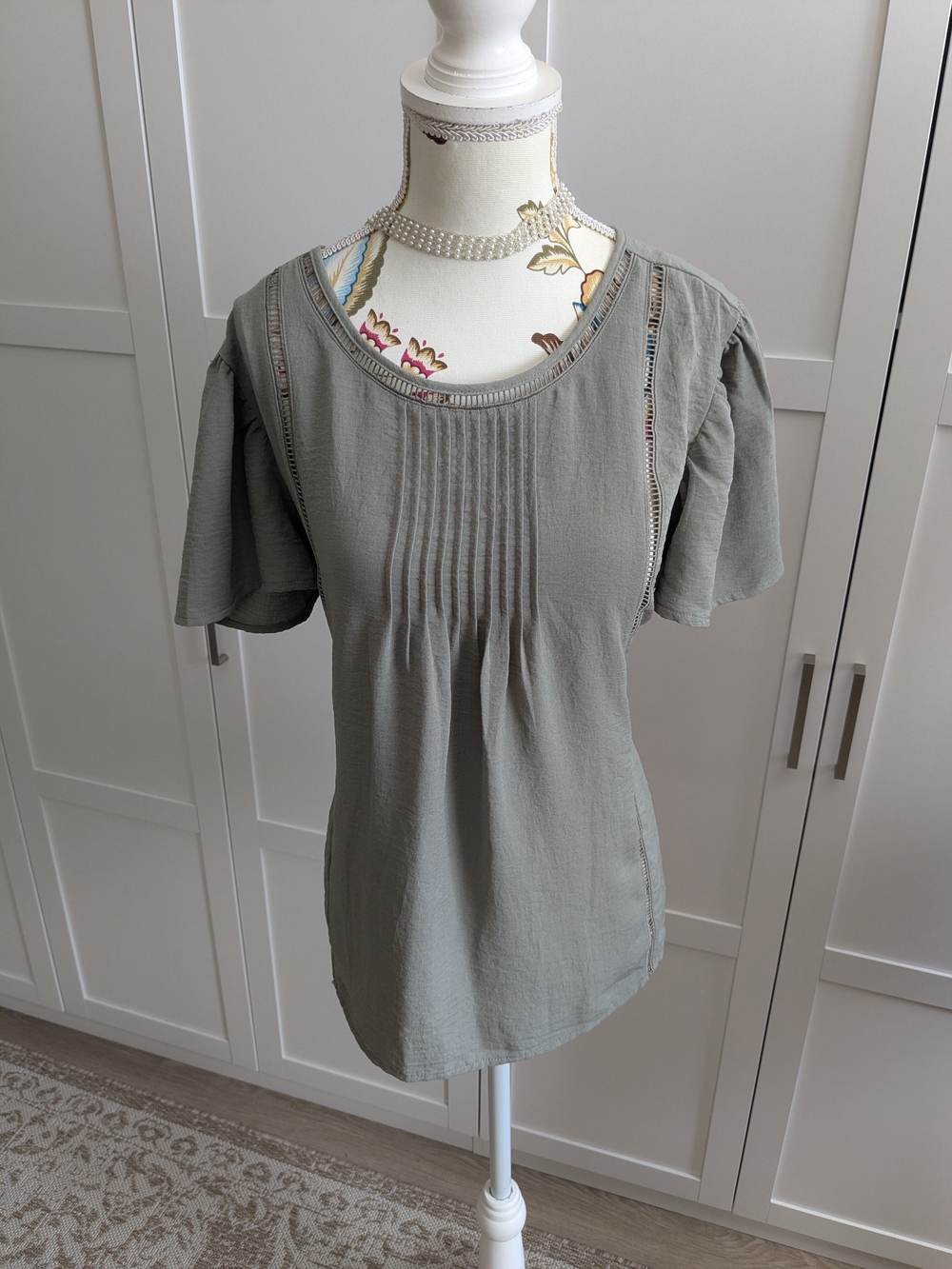 iyla Pale Green-Gray Pintuck Flutter Sleeve Blouse